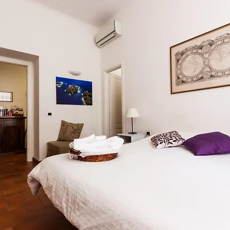 Domus Quiritum לינה וארוחת בוקר