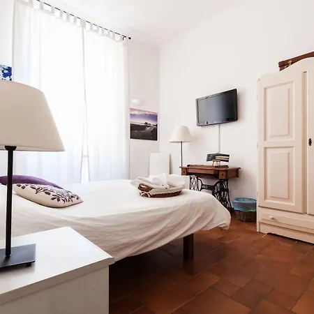 Domus Quiritum לינה וארוחת בוקר 4*