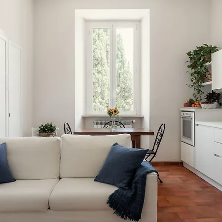 לינה וארוחת בוקר Domus Quiritum רומא