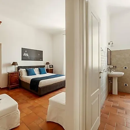 Domus Quiritum فندق مبيت وإفطار 4*
